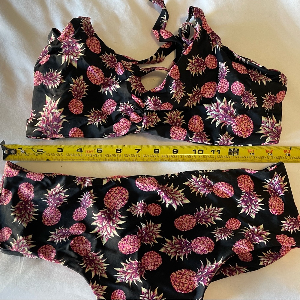Fused Hawaii Gently Used large k top and Large Kona Bottom